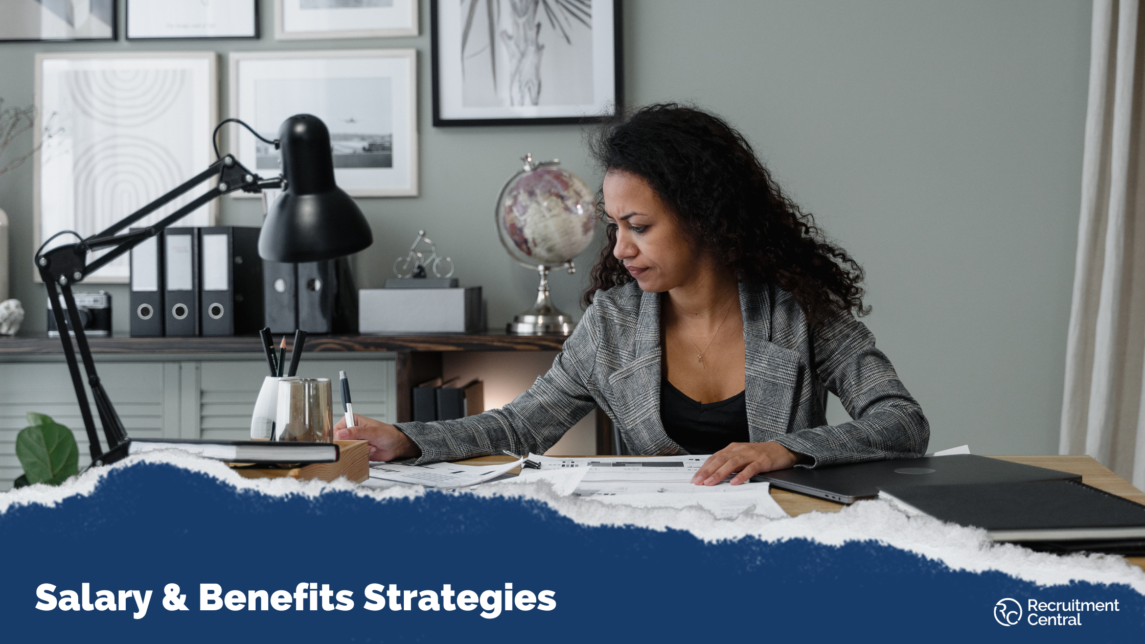 Read more about the article Building Salary and Benefits Packages That Work